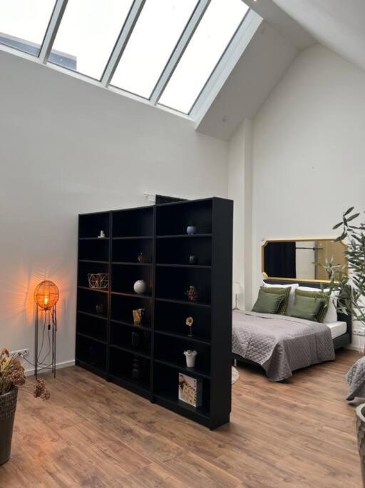 Urban Charm Design Loft Apartment *